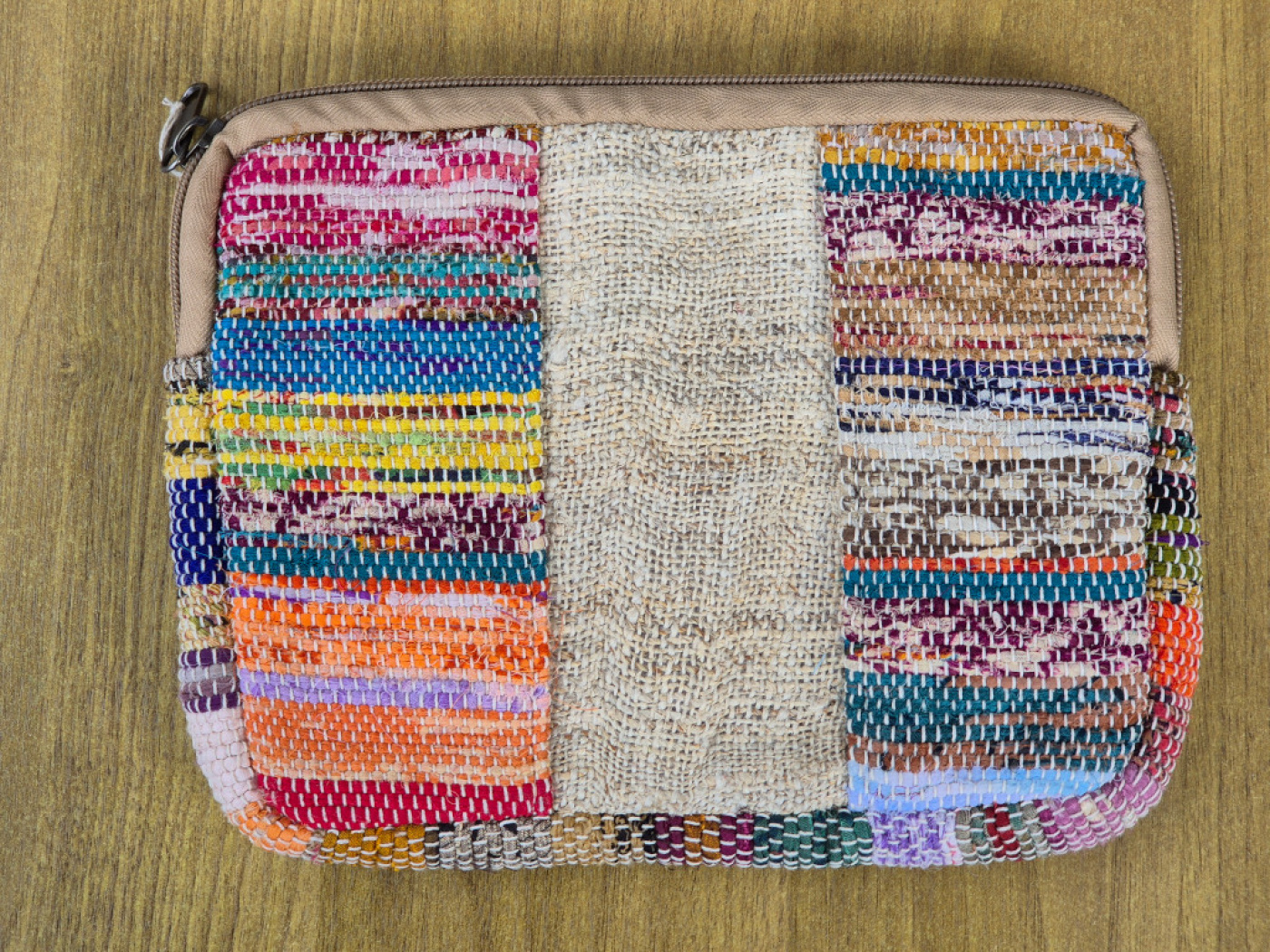 Make-up Beutel aus recyceltem Sari & Hanf | Zufallsausführung | LWH, Nepal